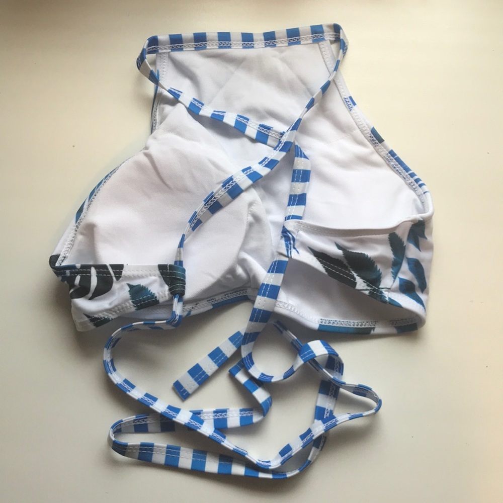 Swimsuit - Picture 2 of 4